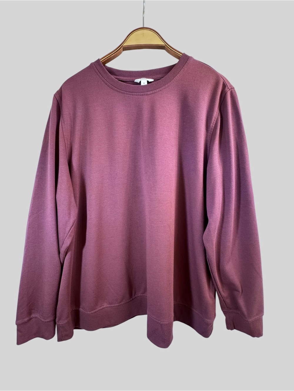 PENN Penningtons Women’s Dri-More Berry Crewneck Sweatshirt Size X